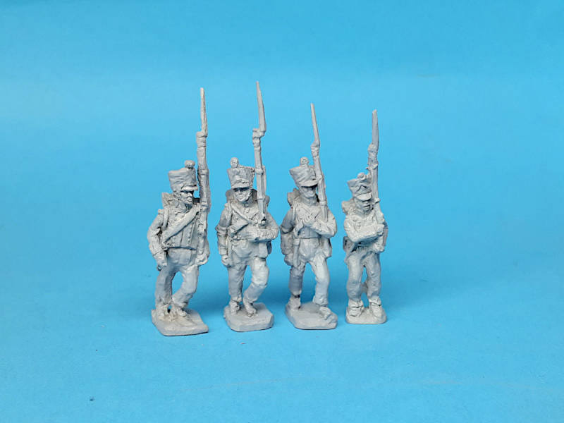 1812 - 1815: Franzosen - Füsiliere in "Habit-Vest" Felduniform (marschierend)