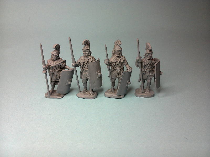 1 - 2 AD: Römische Legionäre (in verschiedenen Posen)