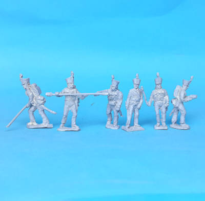 1815: Braunschweiger Fußartillerie - Mannschaft (ladend) - 1/72