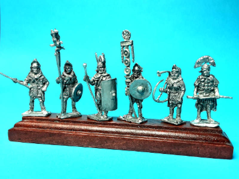 1 - 2 AD: 1. Kohorte - Römer - Command Set (Standarte mit Adler)