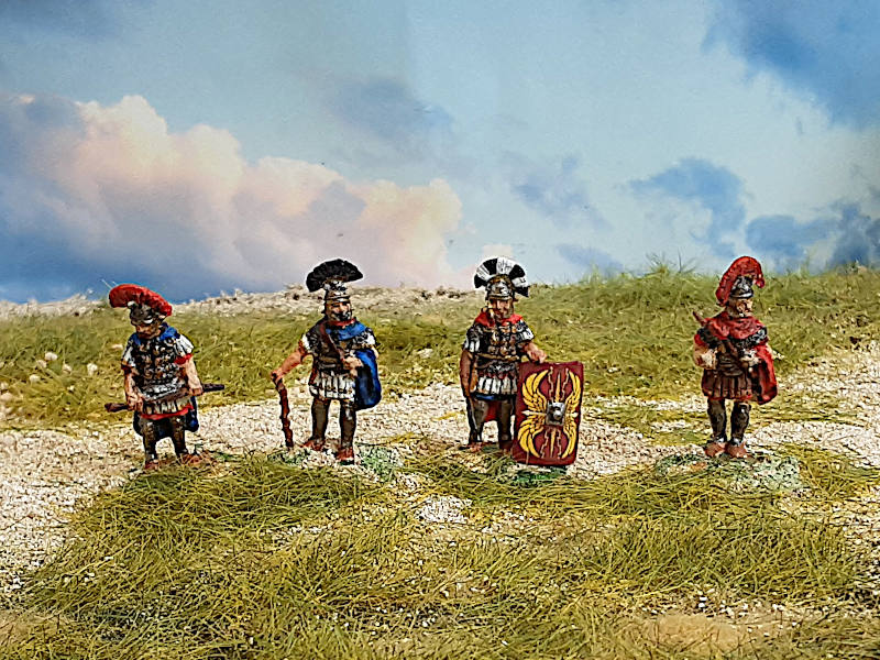 1 - 2 AD: Römische Centurionen (abwartend) - 1/72