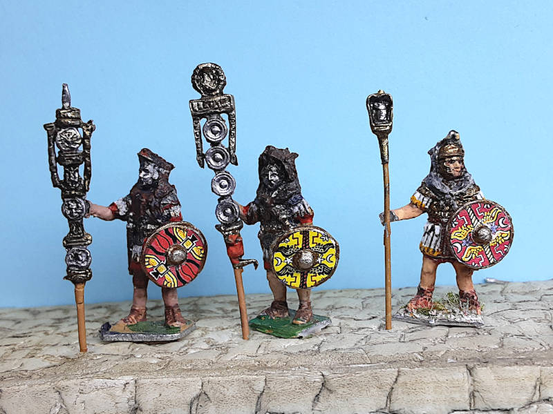 1 - 3 AD: Römische Standartenträger (Prätorianer-Standarte) - 1/72