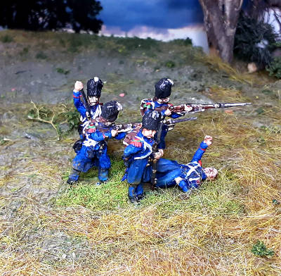 0815-i 1805 - 1815: Französische Chasseure der Alten Garde (in Feuerlinie)