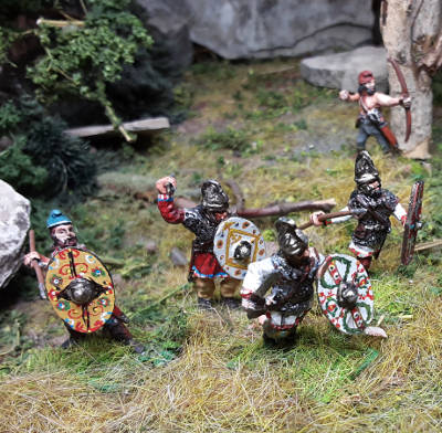 A271-s 1 - 2 AD: Dakische Kriegshorden (im Angriff)